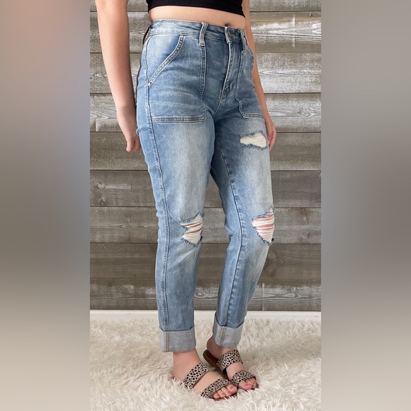 JUDY BLUE Patch Pocket Distressed Boyfriend Jeans main image 0
